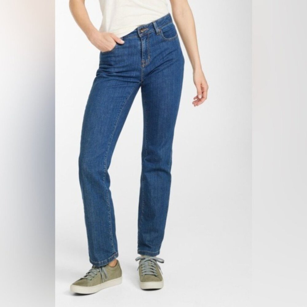 LL Bean Original Fit Dark Wash Straight Leg Jeans - 8P